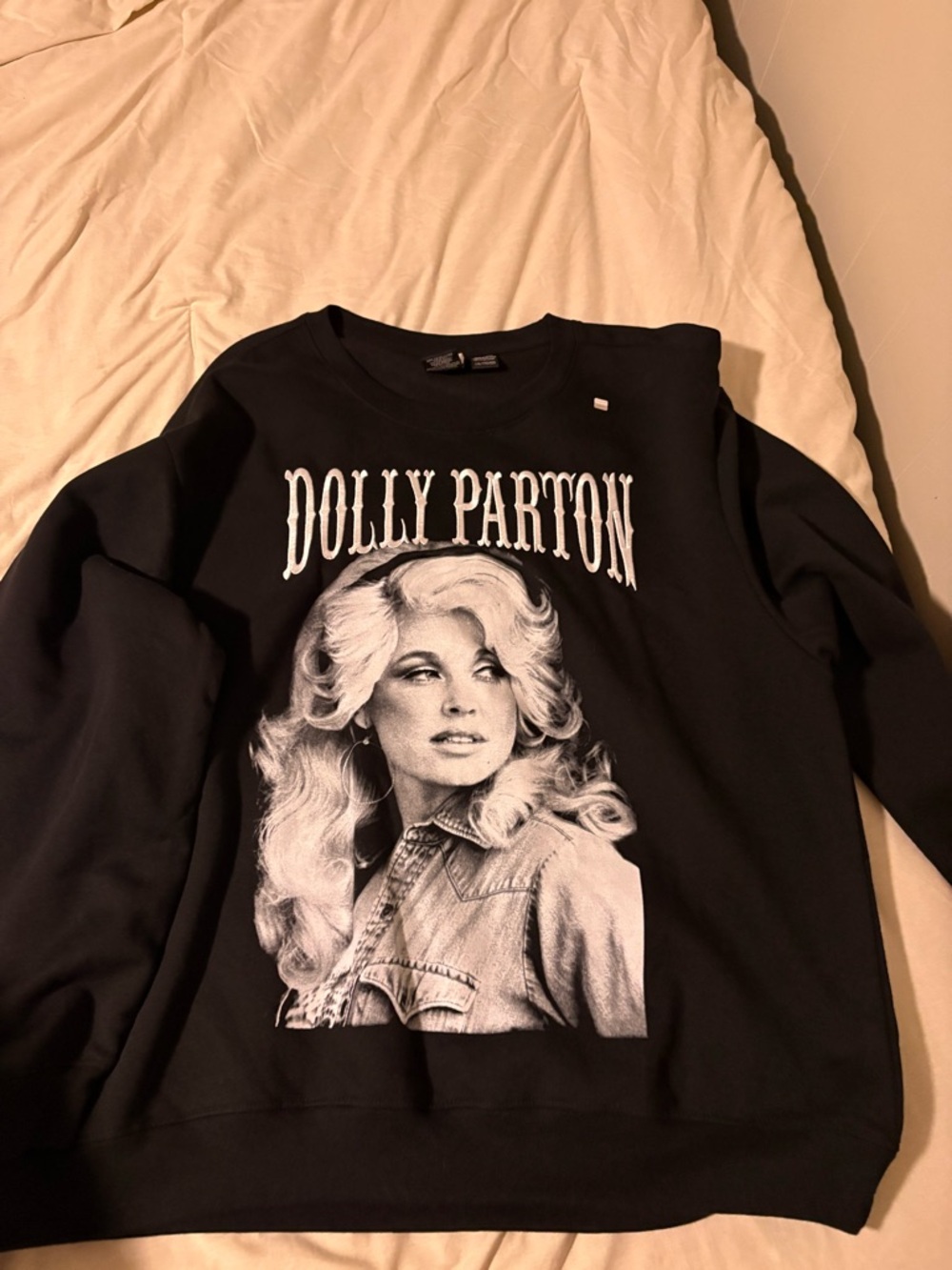 Dollcake Black Graphic Sweatshirt with White Portrait Print